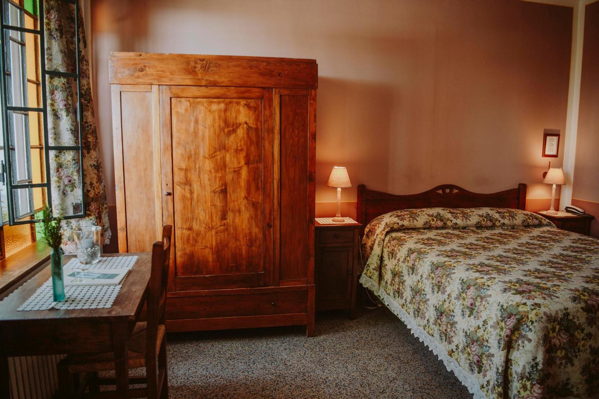מנרבה דל גארדה Villa Schindler מראה חיצוני תמונה